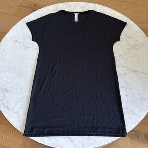 Hanro Charcoal V-Neck Laura
Cotton Blend Bigshirt
$140